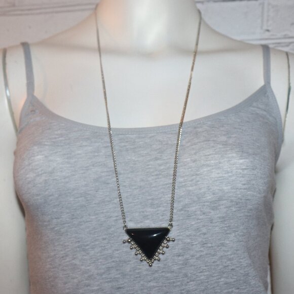 Beautiful silver and black statement necklace 32" - Picture 1 of 5